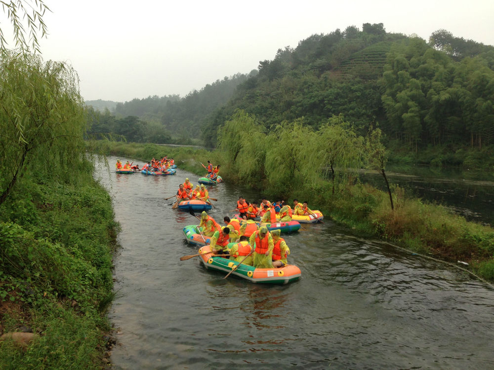 公司組織員工赴浙江安吉旅游